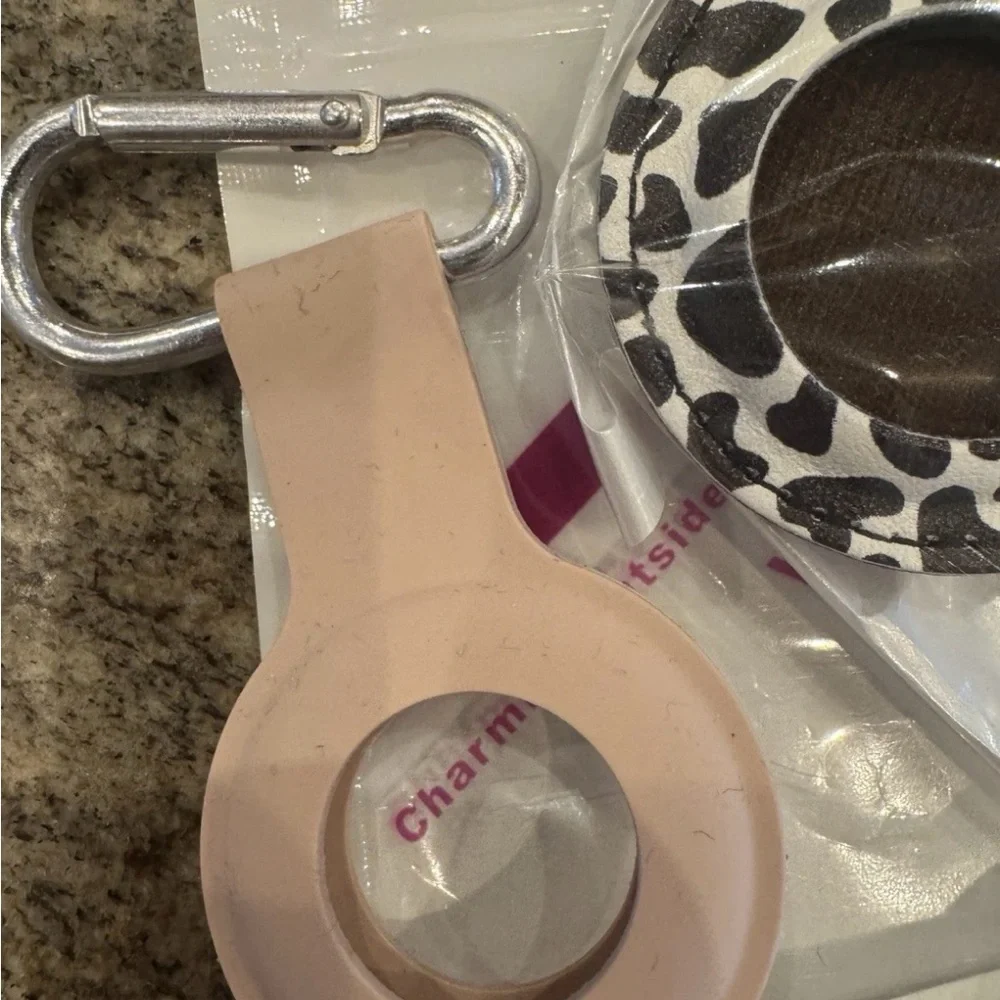 Protective Keychain Holder for AirTag - Multicolor Set